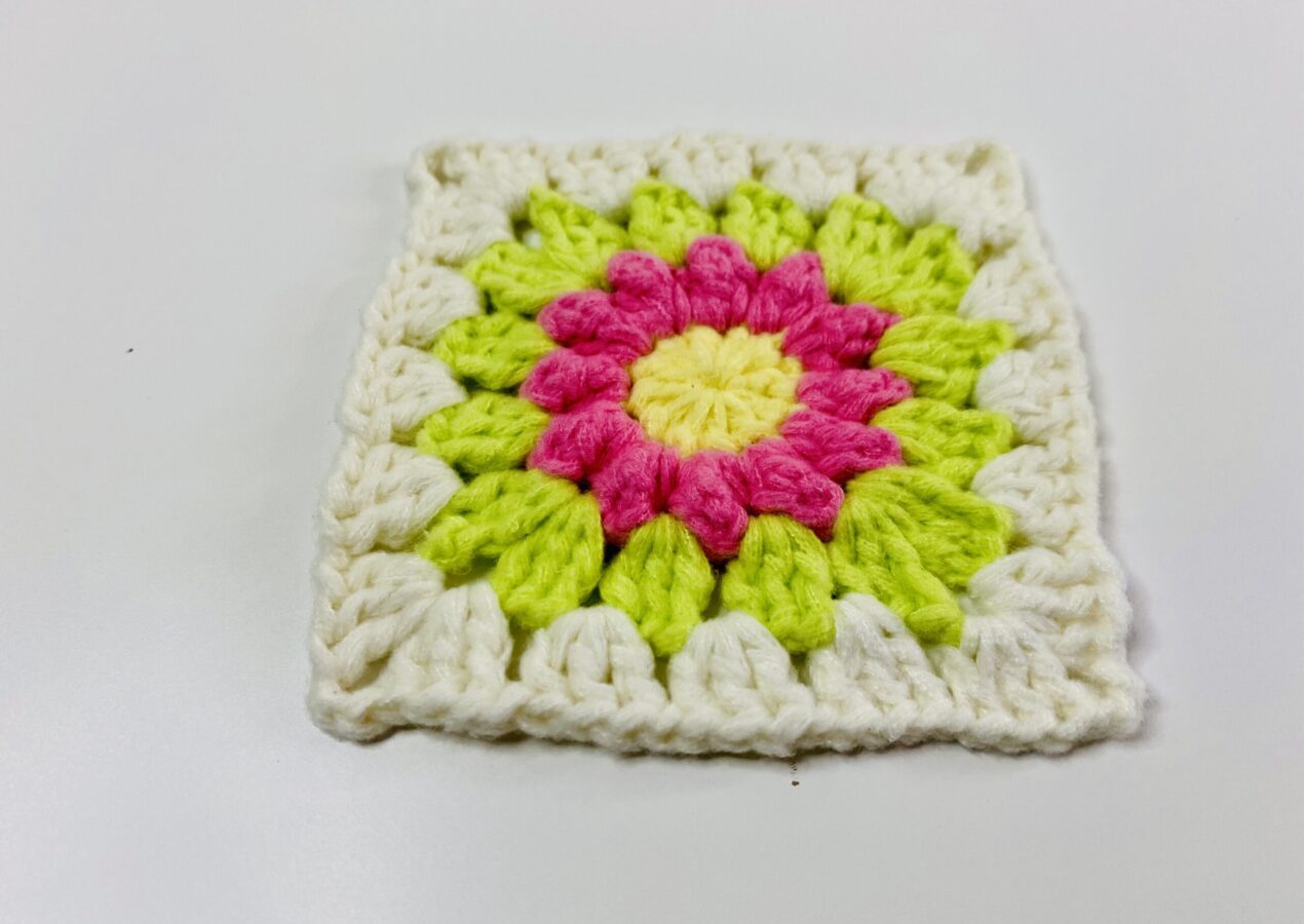 Crochet Daisy Granny Square