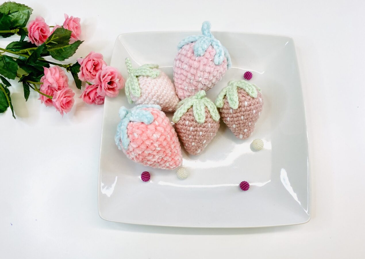 Crochet Strawberry (Amigurumi Strawberry)